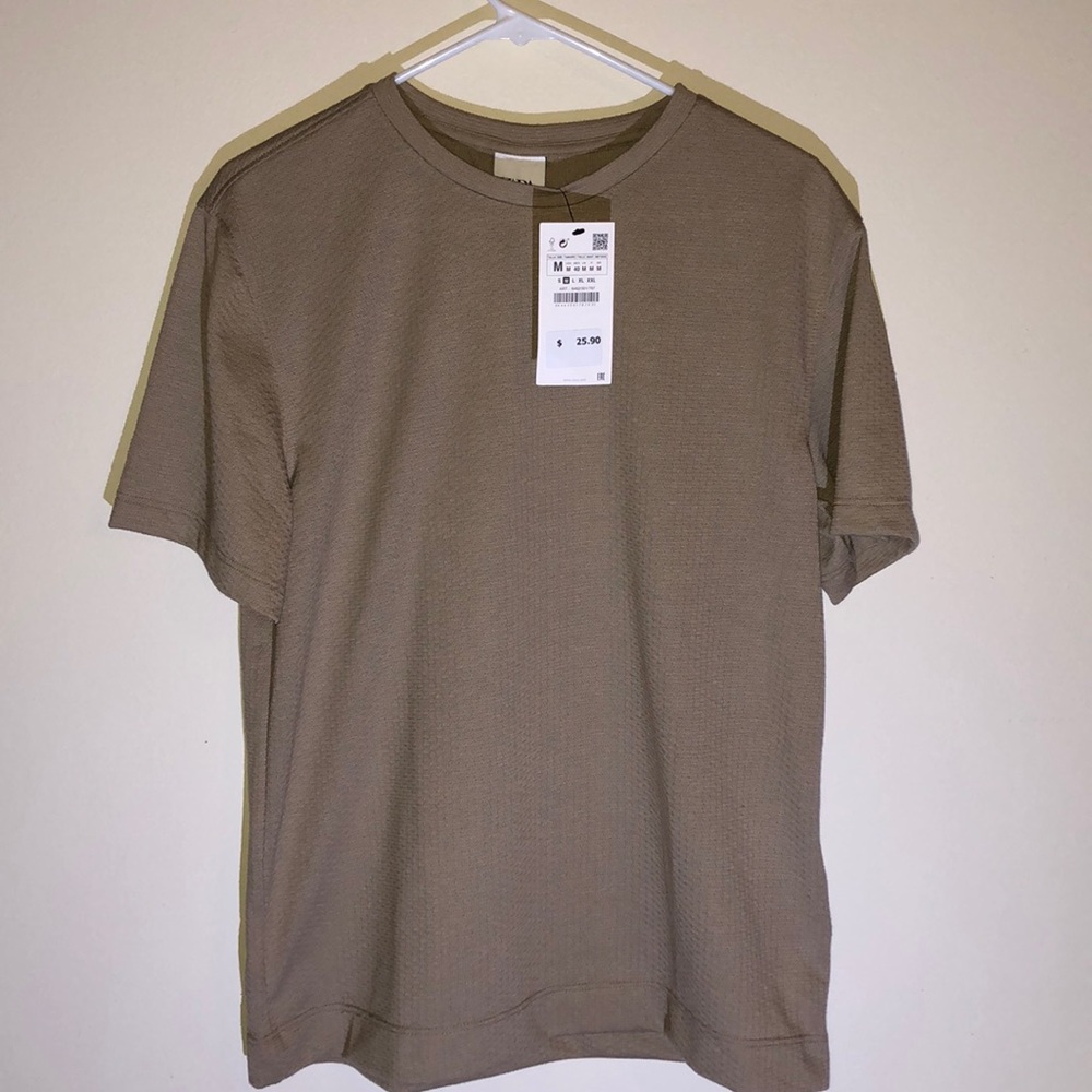 Zara Men’s T-shirt,  NWT